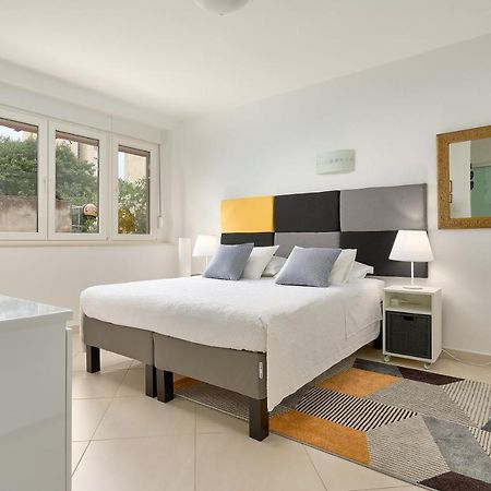 Studio Seven Minute Walk To Old Town สปลิท ภายนอก รูปภาพ